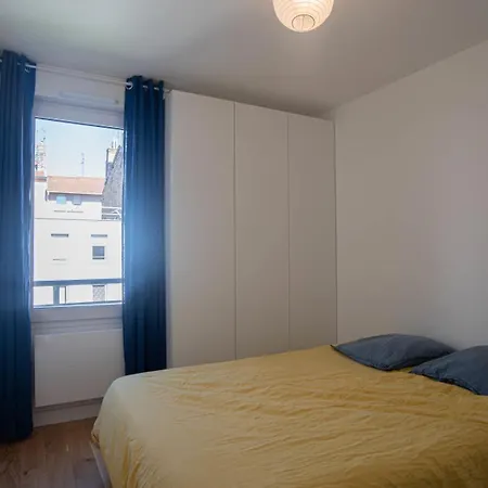דירה Charming And Spacious 68 M ליון