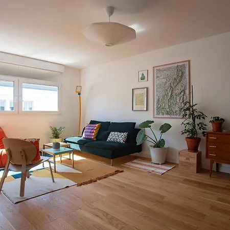 Charming And Spacious 68 M דירה *